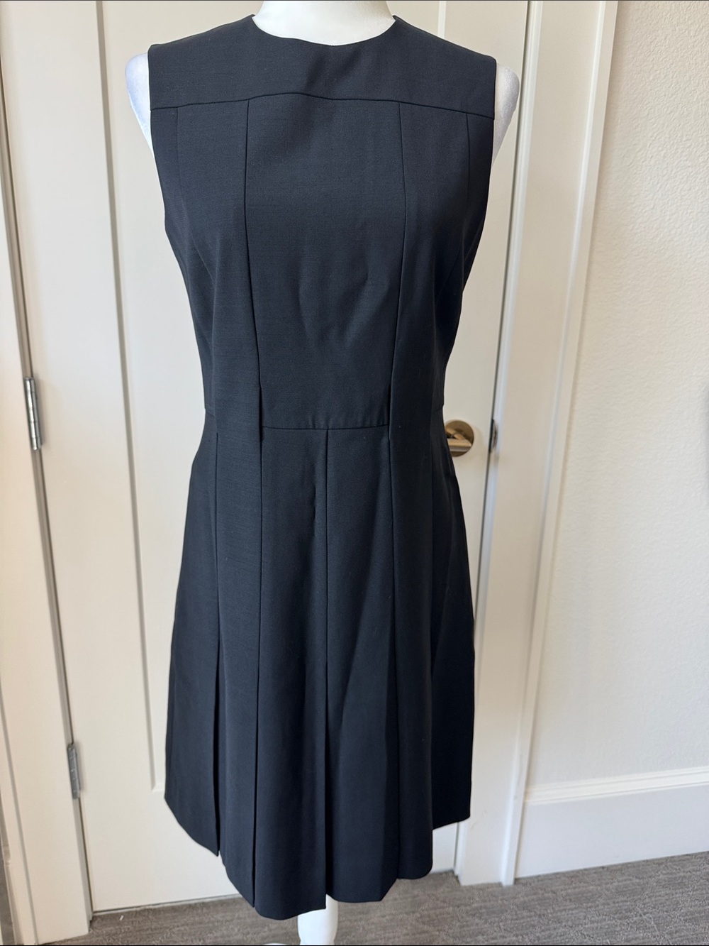 Akris Punto Black Sleeveless Pleated Panel Dress